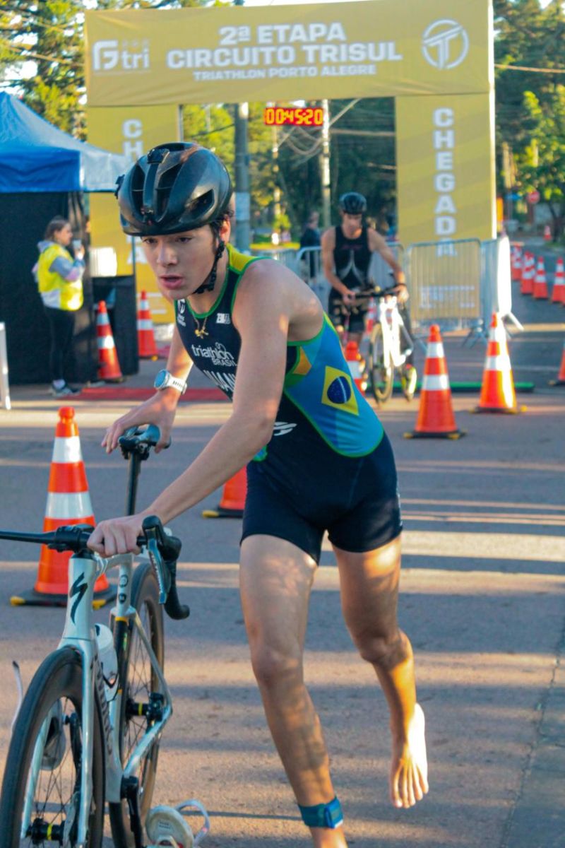 Triatleta de Garopaba campeão do TRISUL